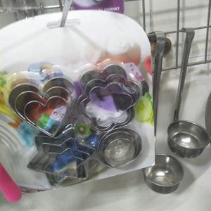 12 COOKEI SHAPE CUTTER
