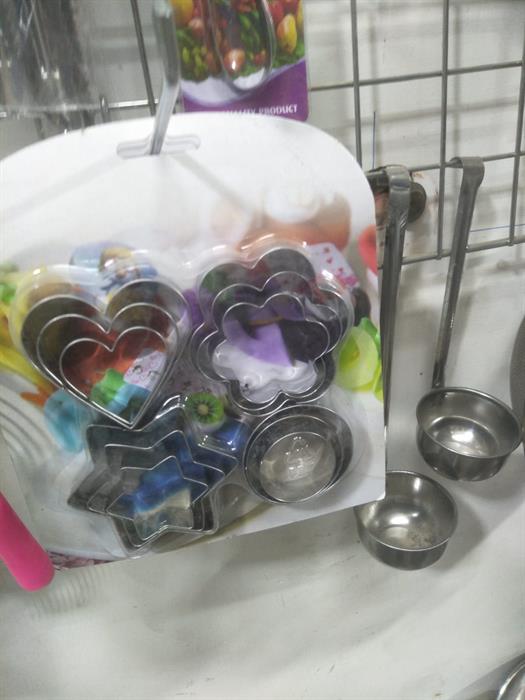 12 COOKEI SHAPE CUTTER