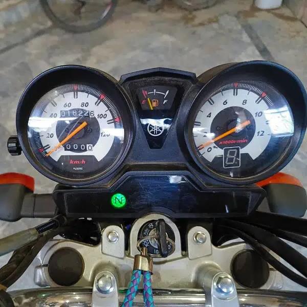Yamaha (YB 125-Z DX)