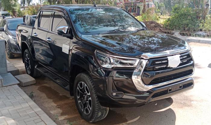 Toyota Hilux Revo V Automatic 2.8