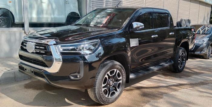 Toyota Hilux Revo V Automatic 2.8