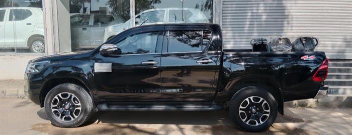 Toyota Hilux Revo V Automatic 2.8
