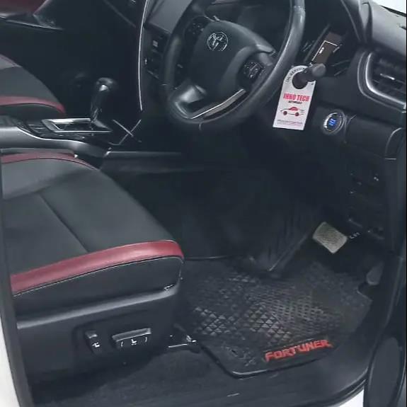 Toyota Fortuner Legender 2023 Legender