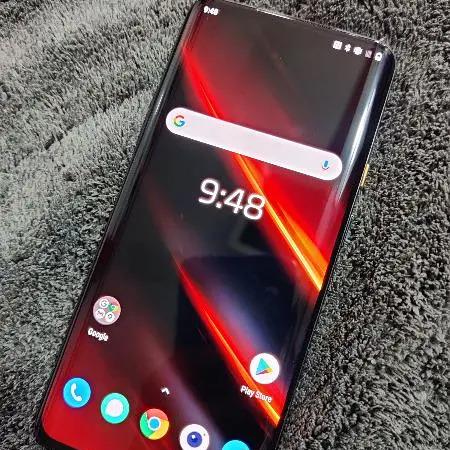 One Plus 7T pro Mclaren edition